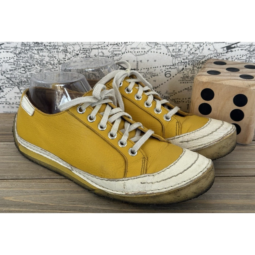 Clarks Yellow Leather Sneakers Shoes Athletic Women's Sz 8 M